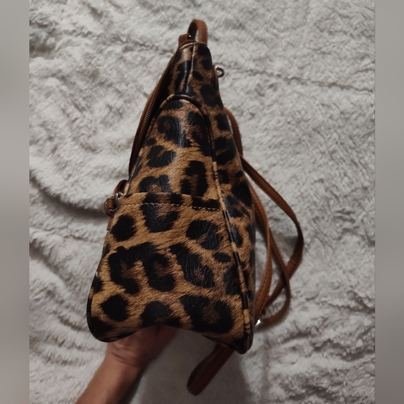 Leopard Mini Backpack - Picture 3 of 6